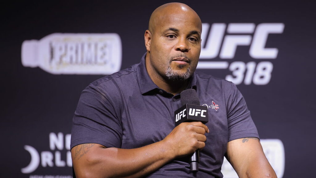 Daniel Cormier d&eacute;signe le plus grand combat que l&rsquo;UFC puisse organiser&nbsp;