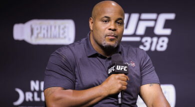 Daniel-Cormier-plus-gros-combat-UFC-Ilia-Topuria-Islam-Makhachev-mma