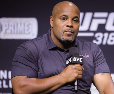 Daniel-Cormier-plus-gros-combat-UFC-Ilia-Topuria-Islam-Makhachev-mma