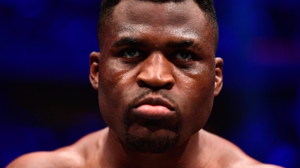 Francis Ngannou r&eacute;pond aux critiques sur son h&eacute;ritage dans le MMA