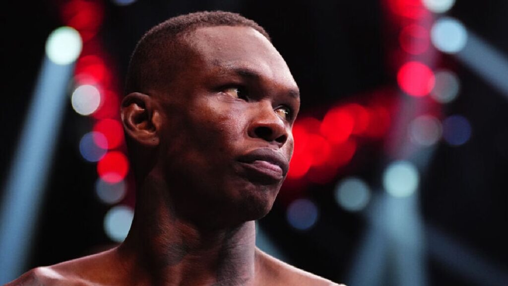 Israel Adesanya chute au classement des poids moyens : une situation in&eacute;dite depuis 7 ans&nbsp;