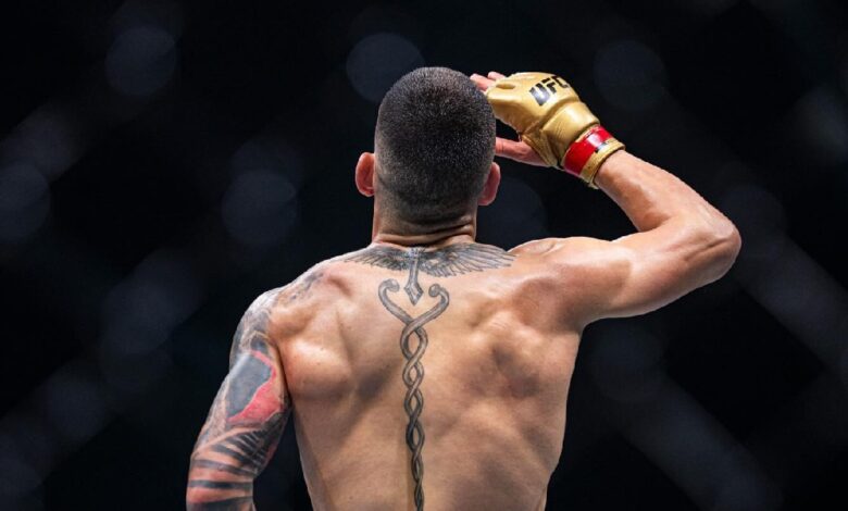 ilia-topuria-harcelement-ecole