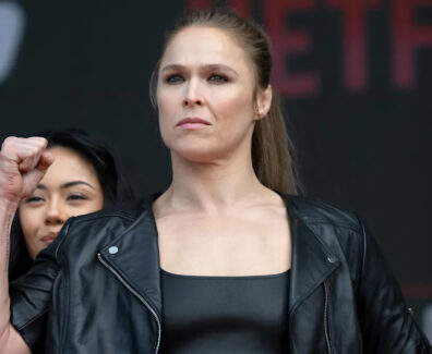 Ronda-Rousey-met-le-feu-aux-poudres-de-la-saison