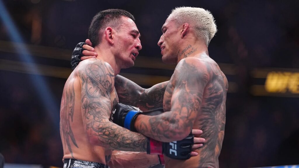 Les salaires d&eacute;voil&eacute;s, Max Holloway et Charles Oliveira touchent le jackpot