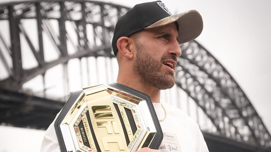 Movsar Evloev affrontait Lerone Murphy lors de l'UFC London samedi 21 mars. Sorti vainqueur par d&eacute;cision unanime, le Russe semble &ecirc;tre le prochain pr&eacute;tendant au titre. Alexander Volkanovski a r&eacute;agi.