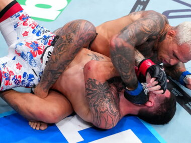 charles-oliveira-domine-max-holloway-bmf-ufc-326