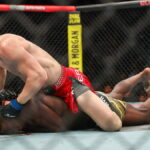 Dana White réagit à la lourde défaite d'Israel Adesanya lors de l'UFC Seattle : "Il paraissait..." dana-white-reagit-victoire-pyfer-adesanya-ufc-seattle