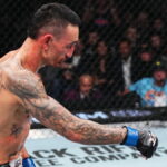 Max Holloway explique son geste signature dans les 10 dernières secondes d'un combat : "Celui qui est..." max-holloway-geste-fin-de-combat-ufc