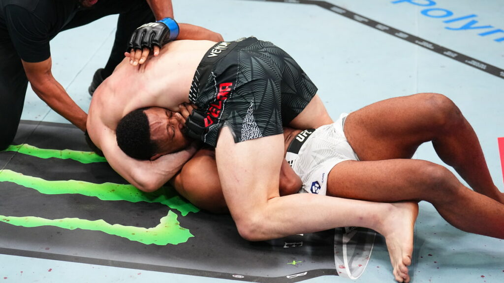 oumar-sy-défaite-soumission-ion-cutelaba-ufc