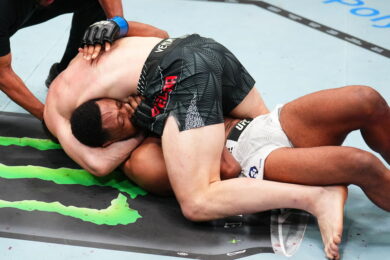 oumar-sy-d&eacute;faite-soumission-ion-cutelaba-ufc