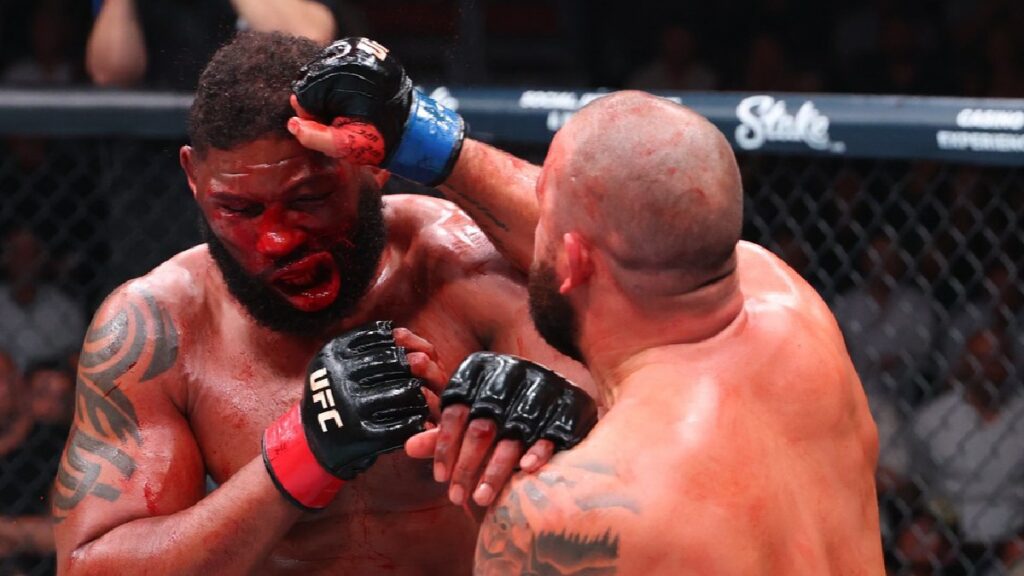 Curtis Blaydes sort du silence après sa guerre face à Josh Hokit