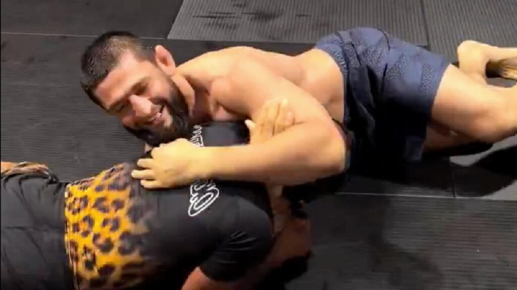 Demetrious Johnson impressionn&eacute; par la niveau de Khamzat Chimaev apr&egrave;s un entra&icirc;nement