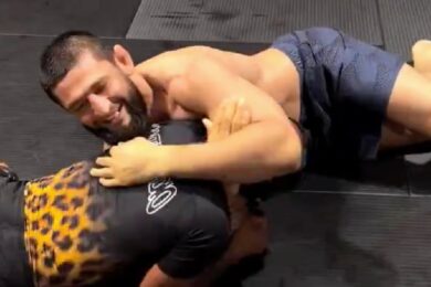 Demetrious-Johnson-entra&icirc;nement-Khamzat-Chimaev-lutte-grappling-avis-impressionn&eacute;-ufc-mma