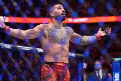 Ilia-Topuria-explication-c&eacute;l&eacute;bration-victoire-avant-combat-mma-ufc-Justin-Gaethje