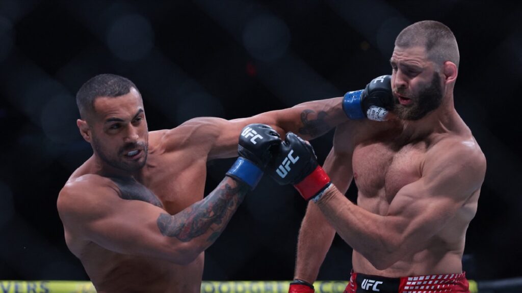 Paddy Pimblett r&eacute;agit &agrave; la lourde d&eacute;faite par K.-O. de Jiri Prochazka