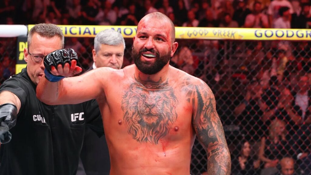 L’UFC met à jour son classement des poids lourds : Josh Hokit fait une entrée fracassante