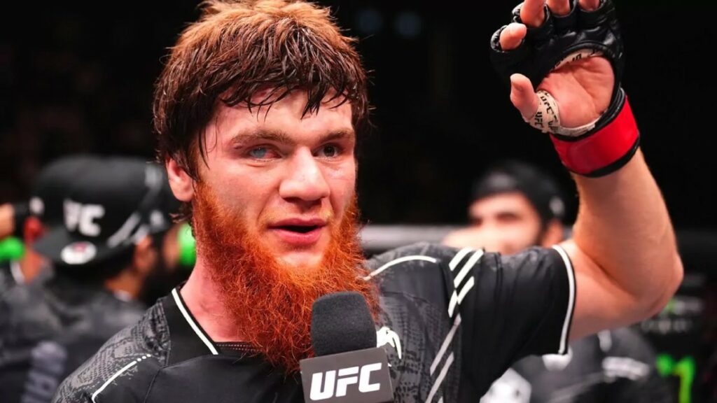 Shara Magomedov fait un grand changement dans sa pr&eacute;paration