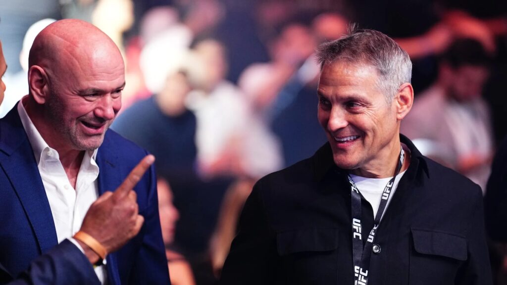 A l&rsquo;heure o&ugrave; le d&eacute;bat sur le salaire des combattants fait rage, le propri&eacute;taire de l&rsquo;UFC quadruple son salaire