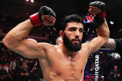 arman-tsarukyan-descente-featherweight-kamaru-usman-ufc