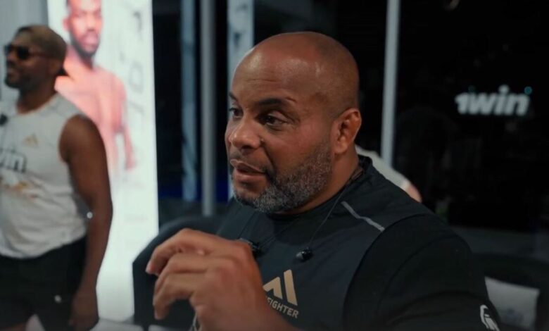 daniel-cormier-clash-jon-jones