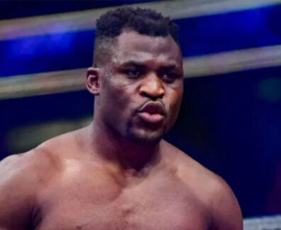 francis-ngannou-physique-netflix-mma