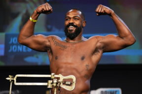 jon-jones-tricheur-fac-steroides-dopage-colby-covington-ufc