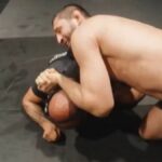 Khamzat Chimaev soumet Demetrious Johnson en 40 secondes lors d'un sparring khamzat-chimaev-soumission-demetrious-johnson-sparring
