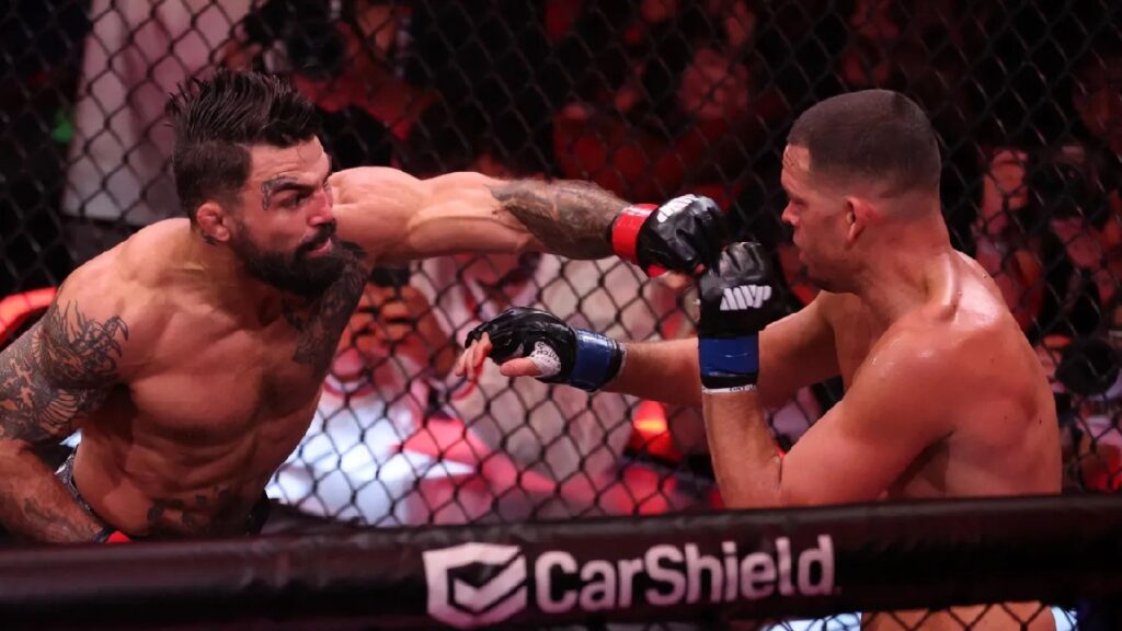 Conor McGregor r&eacute;agit &agrave; la d&eacute;faite de Nate Diaz par arr&ecirc;t du m&eacute;decin face &agrave; Perry