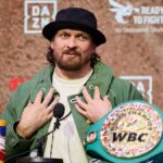 Oleksandr Usyk dévoile son GOAT du MMA et de la Boxe Oleksandr Usyk dévoile son GOAT du MMA et de la Boxe