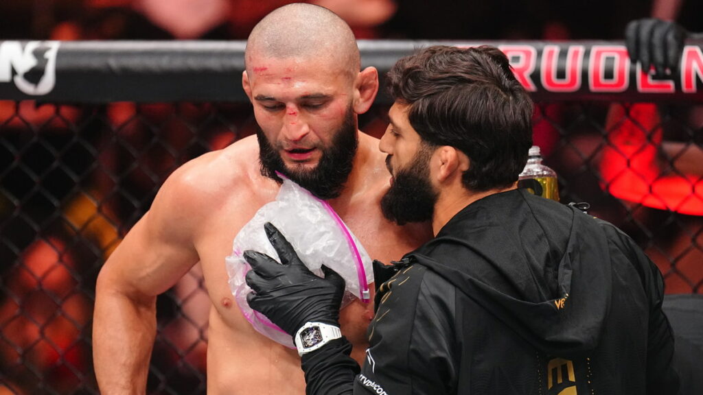 Arman Tsarukyan réagit à la défaite de Khamzat Chimaev après l’UFC 328 : « Tout le monde sait… »