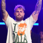 Jake Paul mieux payé que les stars UFC : le classement des athlètes les plus riches en 2026 La liste des athlètes les mieux payés au monde a été publiée cette nuit par Forbes. Si Canelo Alvarez et Jake Paul y figurent, aucun combattant de l’UFC ne se classe dans ce cercle fermé.