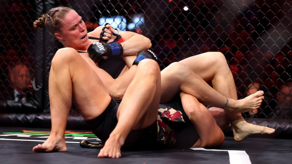 ronda-rousey-soumission-15-secondes-carano-mvp-netflix