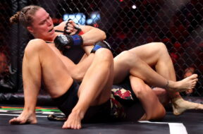 ronda-rousey-soumission-15-secondes-carano-mvp-netflix