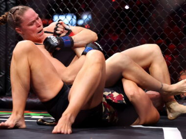 ronda-rousey-soumission-15-secondes-carano-mvp-netflix