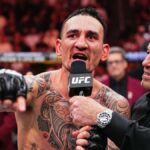 Max Holloway pourrait décider de rester chez les -77kg après son combat face à Conor McGregor Max Holloway répond aux doutes concernant son poids et son premier combat en welterweight face à Conor McGregor