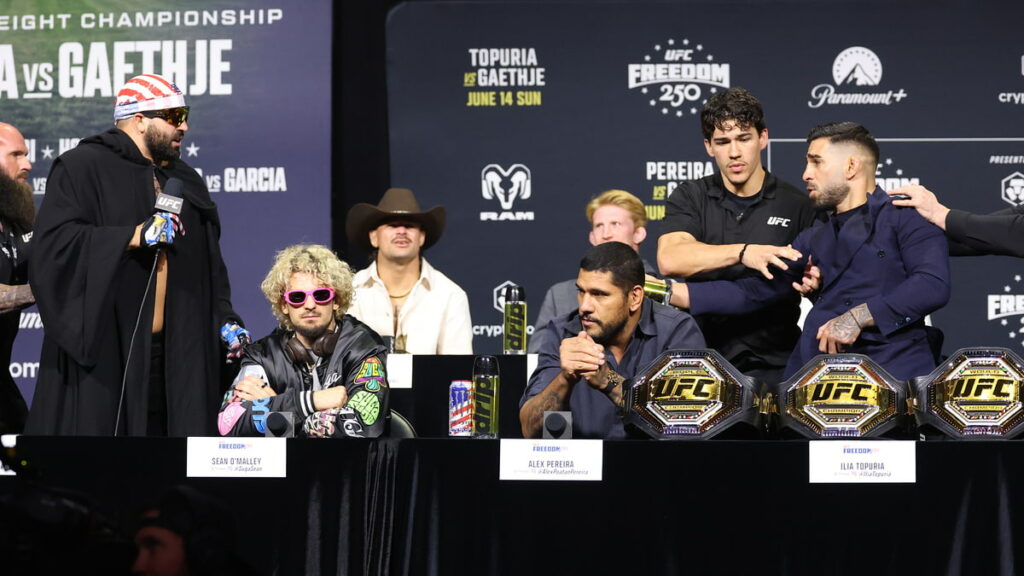 alex-pereira-josh-hokit-embrouille-ufc