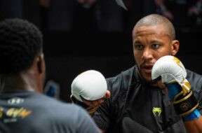 ciryl-gane-est-concentr&eacute;-sur-son-objectif-alex-pereira