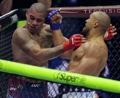 ciryl-gane-foudroie-alex-pereira-2eme-round-ufc