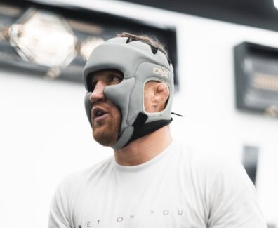 d&eacute;tail-justin-gaethje-a-l-aise-ilia-topuria