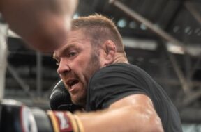 dricus-du-plessis-accuse-kamaru-usman-vouloir-fuir-leur-combat