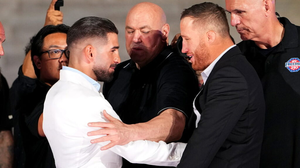 ilia-topuria-face-face-tendu-justin-gaethje-ufc