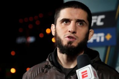 islam-makhachev-allume-ian-garry-avant-leur-affrontement-ufc-330