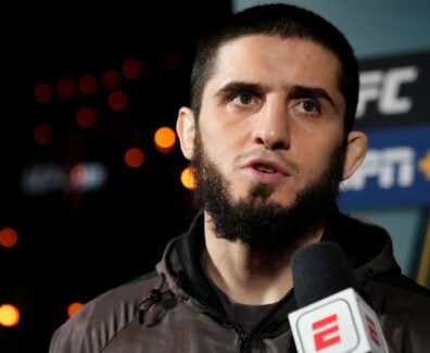islam-makhachev-allume-ian-garry-avant-leur-affrontement-ufc-330