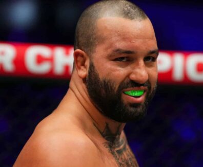 josh-hokit-d&eacute;voile-sa-vraie-personnalit&eacute;-se-livre-combat-derrick-lewis-maison-blanche