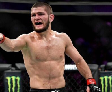khabib-nurmagomedov-r&eacute;v&egrave;le-comment-rester-invai