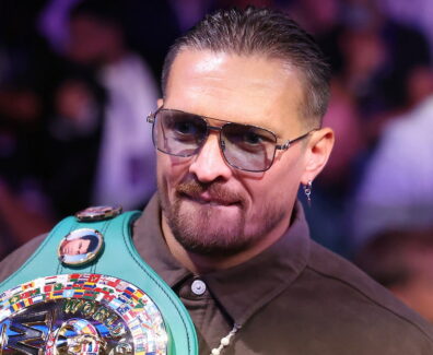 oleksandr-usyk-abandonne-ceintures-boxe