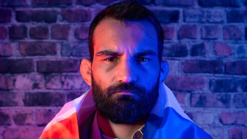 Beno&icirc;t Saint Denis d&eacute;voile la m&eacute;thode qui lui a permis d&rsquo;arriver &agrave; l&rsquo;UFC en seulement 3 ans de MMA&nbsp;