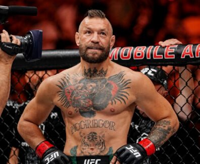 Conor-McGregor-demande-folle-nouvelles-blessure-genou-ufc-329-mma