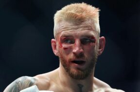 Dan-Hooker-promet-l-enfer-&agrave;-Salahdine-Parnasse-pour-ses-d&eacute;buts-&agrave;-l-UFC-ufc-mma