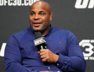 Daniel-Cormier-r&eacute;v&egrave;le-qui-doit-combattre-Justin-Gaethje-pour-le-titre-ufc-mma